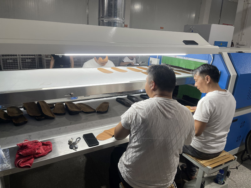 JINHONGCHANG Automated Footwear Assembly Line with Infrared Activation Tunnel
