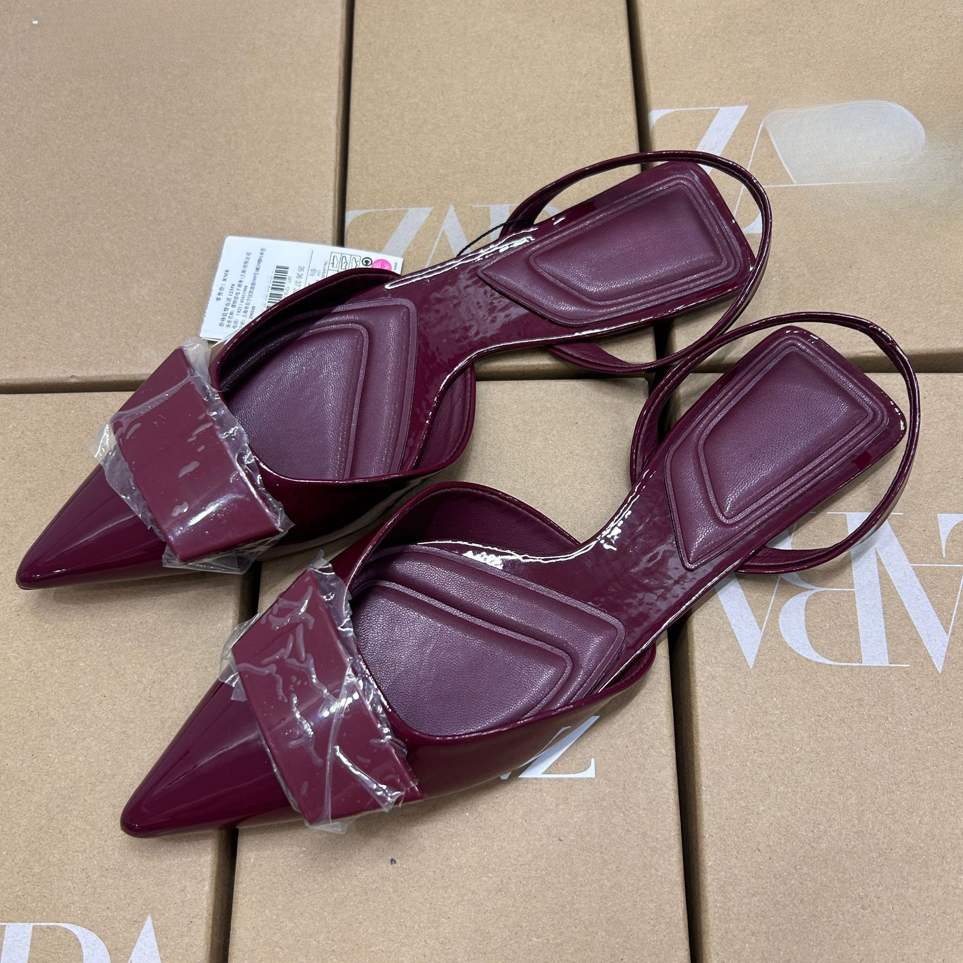 JHC-HB-217 | Patent Gloss Slingback Pointed-Toe Flat Mule Slide - Fujian Jinhongchang Sports Goods Co., Ltd.