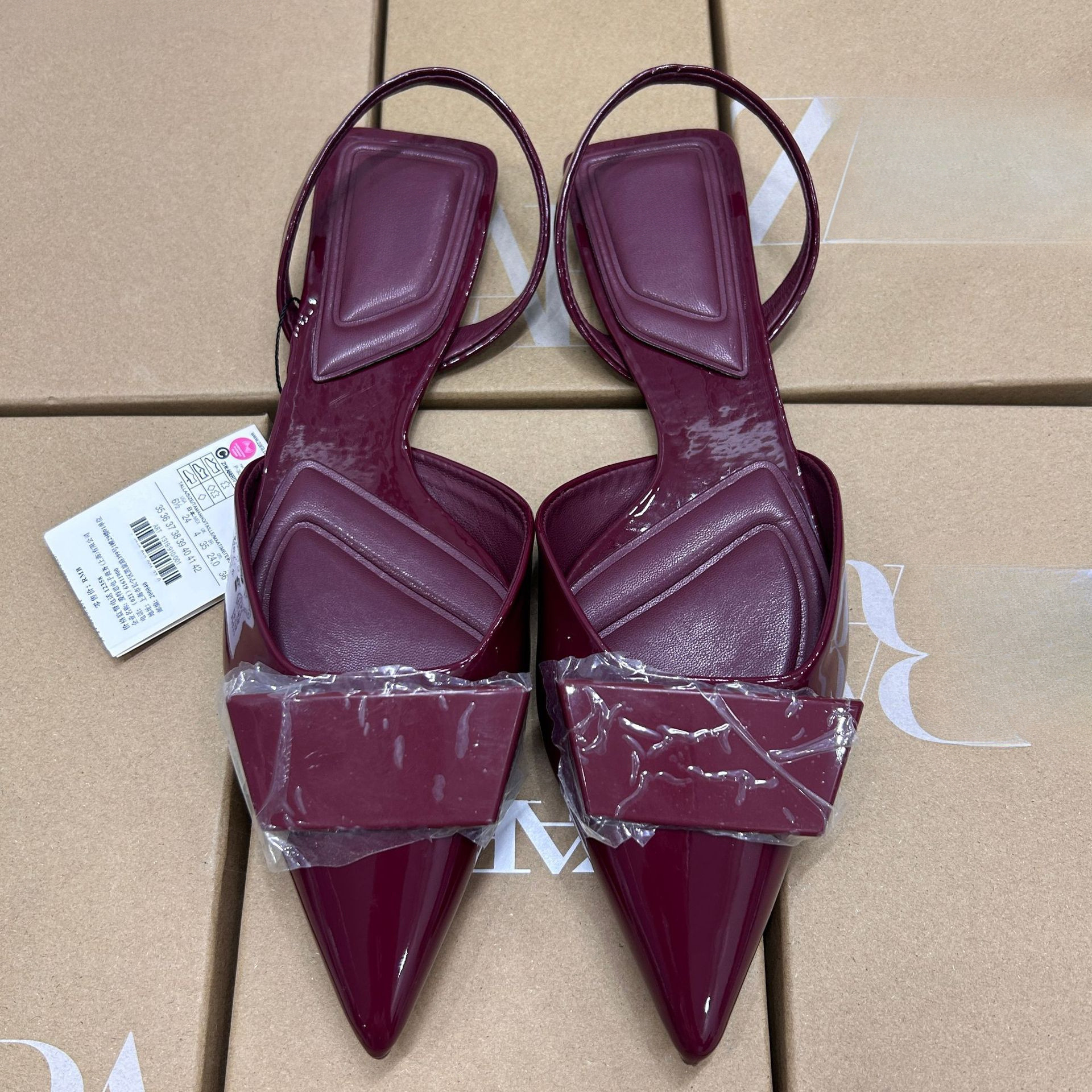 JHC-HB-217 | Patent Gloss Slingback Pointed-Toe Flat Mule Slide angle 2
