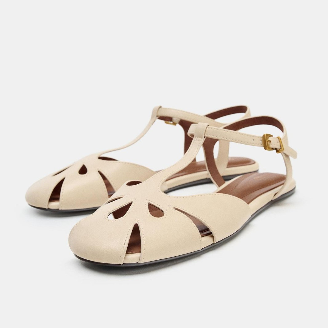 JHC-HB-145 | Woven Cutout Round-Toe Flat Gladiator Sandal - Fujian Jinhongchang Sports Goods Co., Ltd.