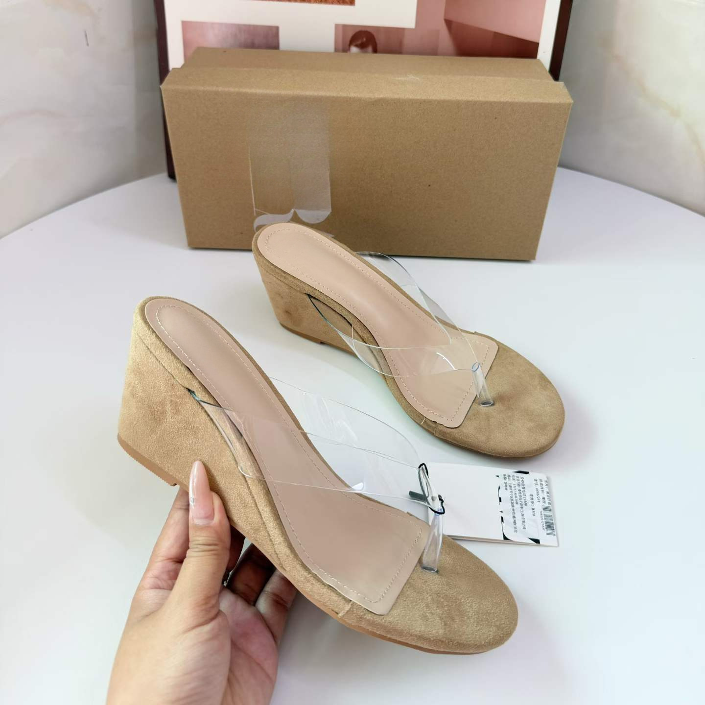 JHC-HB-247 | Round-Toe Wedge Thong Flip-Flop angle 3