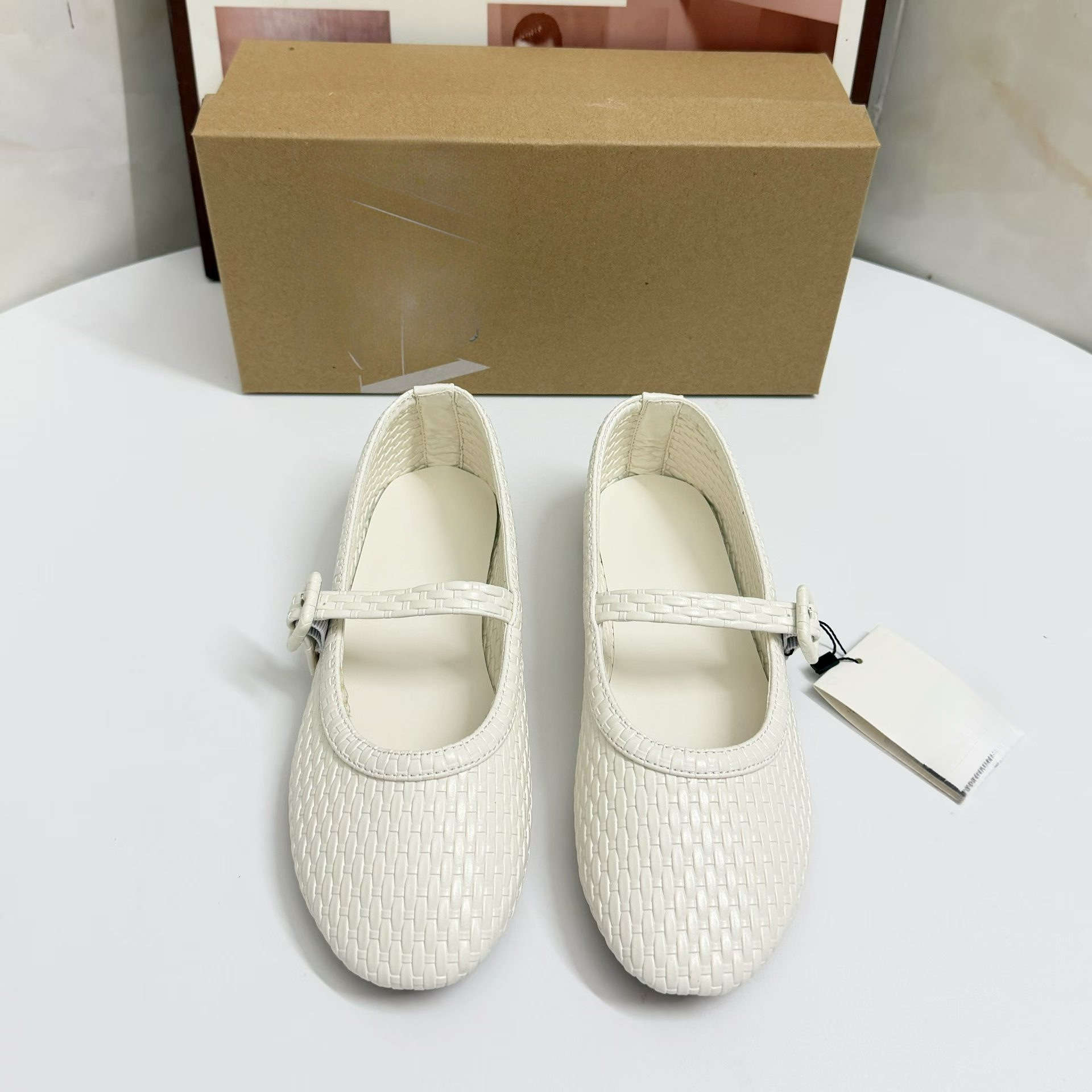 JHC-HB-161 | Metal Buckle Woven Cutout Flat Ballet Flat - Fujian Jinhongchang Sports Goods Co., Ltd.