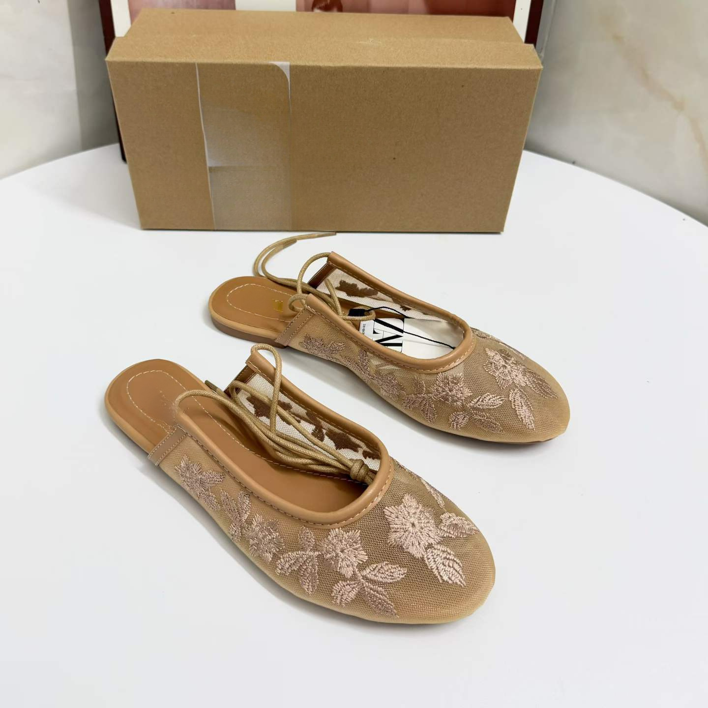 JHC-HB-210 | Embroidered Breathable Mesh Round-Toe Flat Ballet Flat angle 2