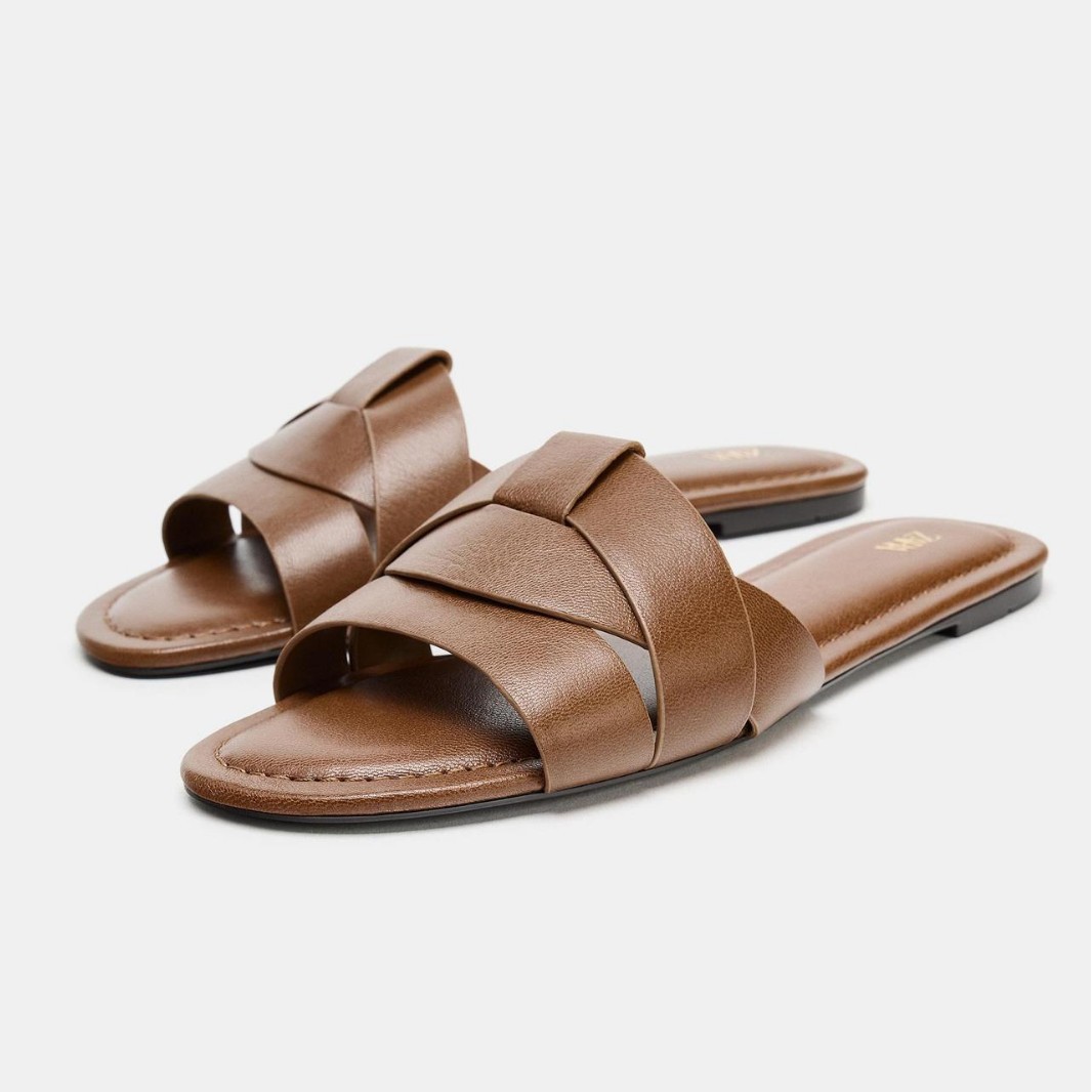 JHC-HB-029 | Woven Cutout Crisscross Straps Flat Casual Slide Slipper angle 3