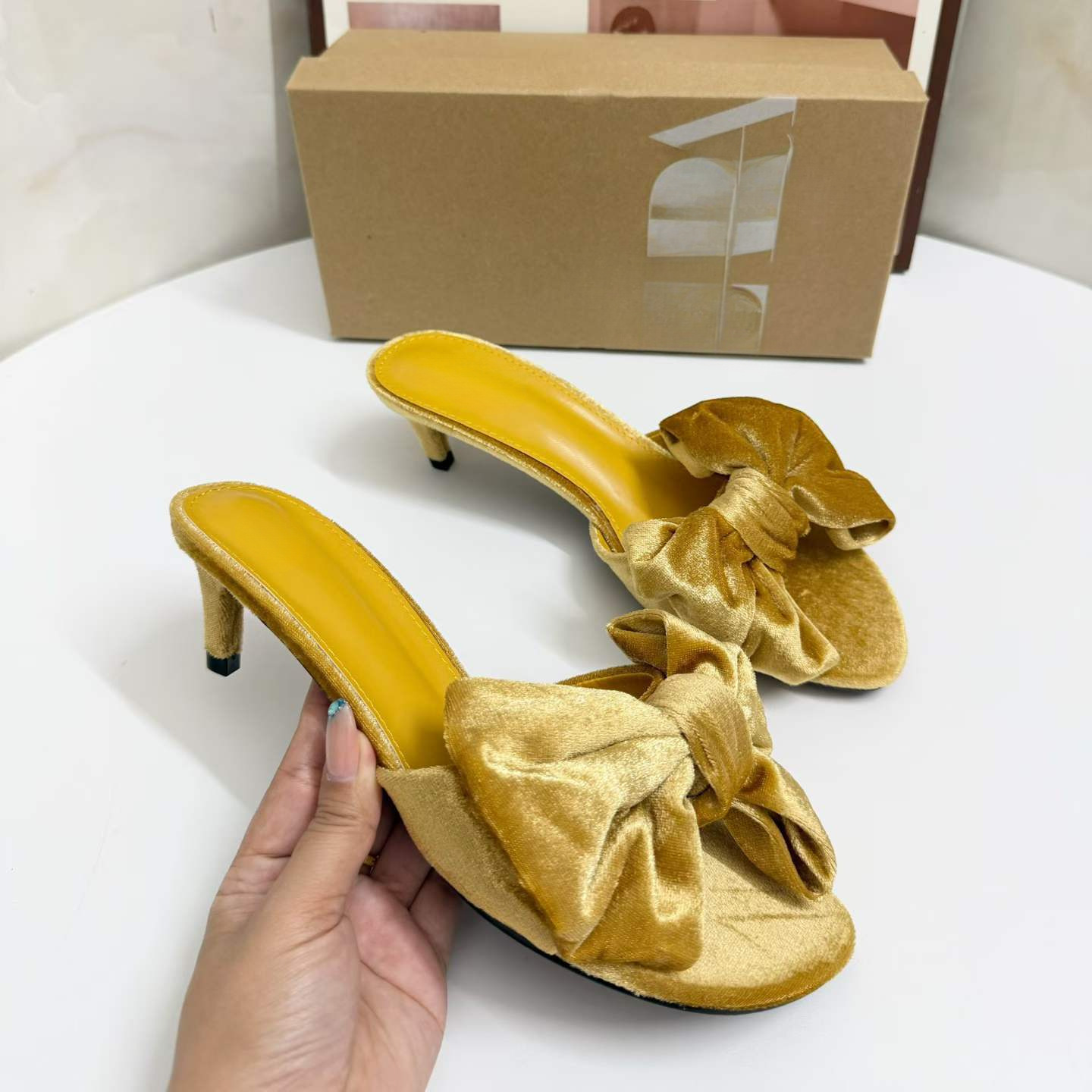JHC-HB-158 | Bow Detail Slingback Square-Toe Casual Slide Slipper angle 2