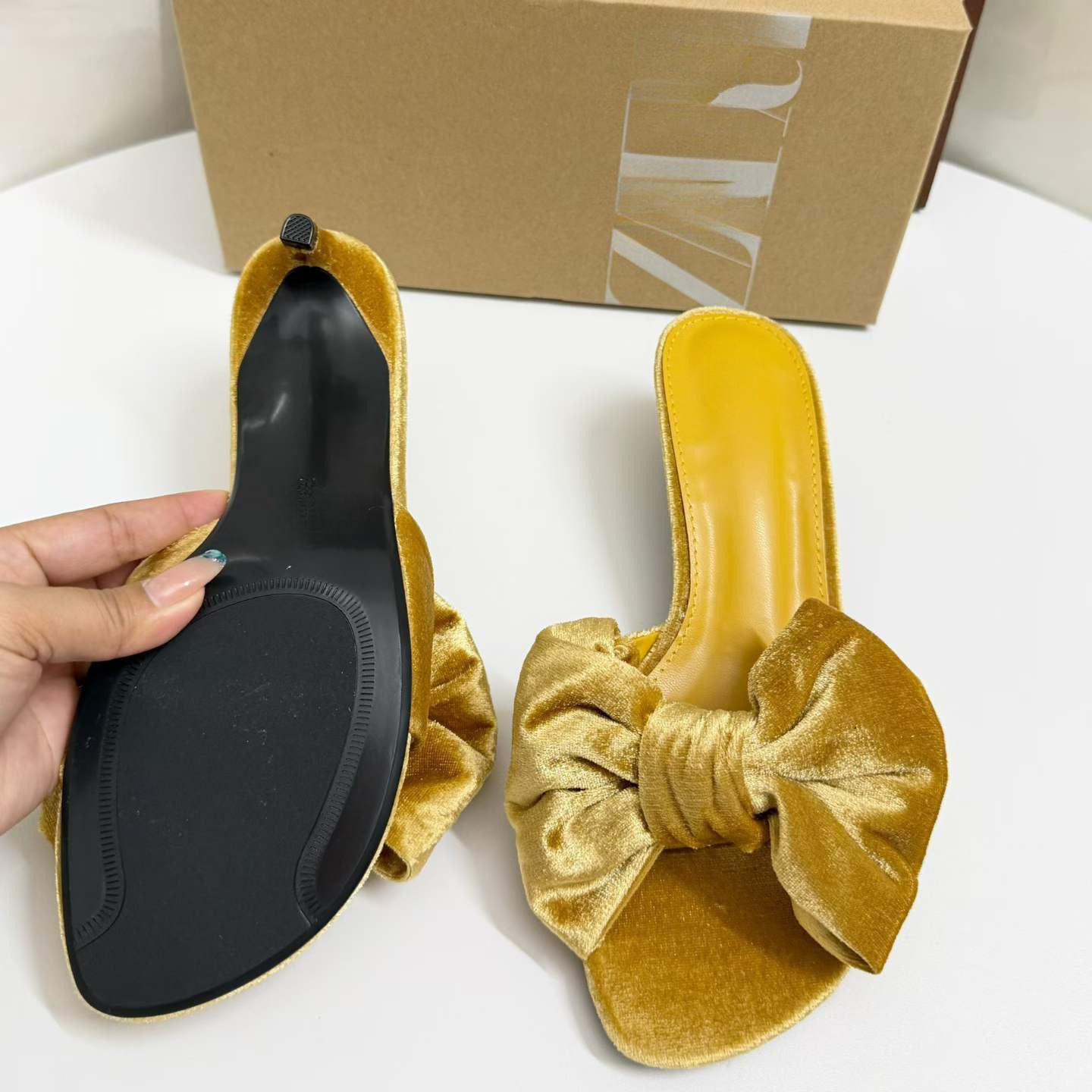 JHC-HB-158 | Bow Detail Slingback Square-Toe Casual Slide Slipper angle 3
