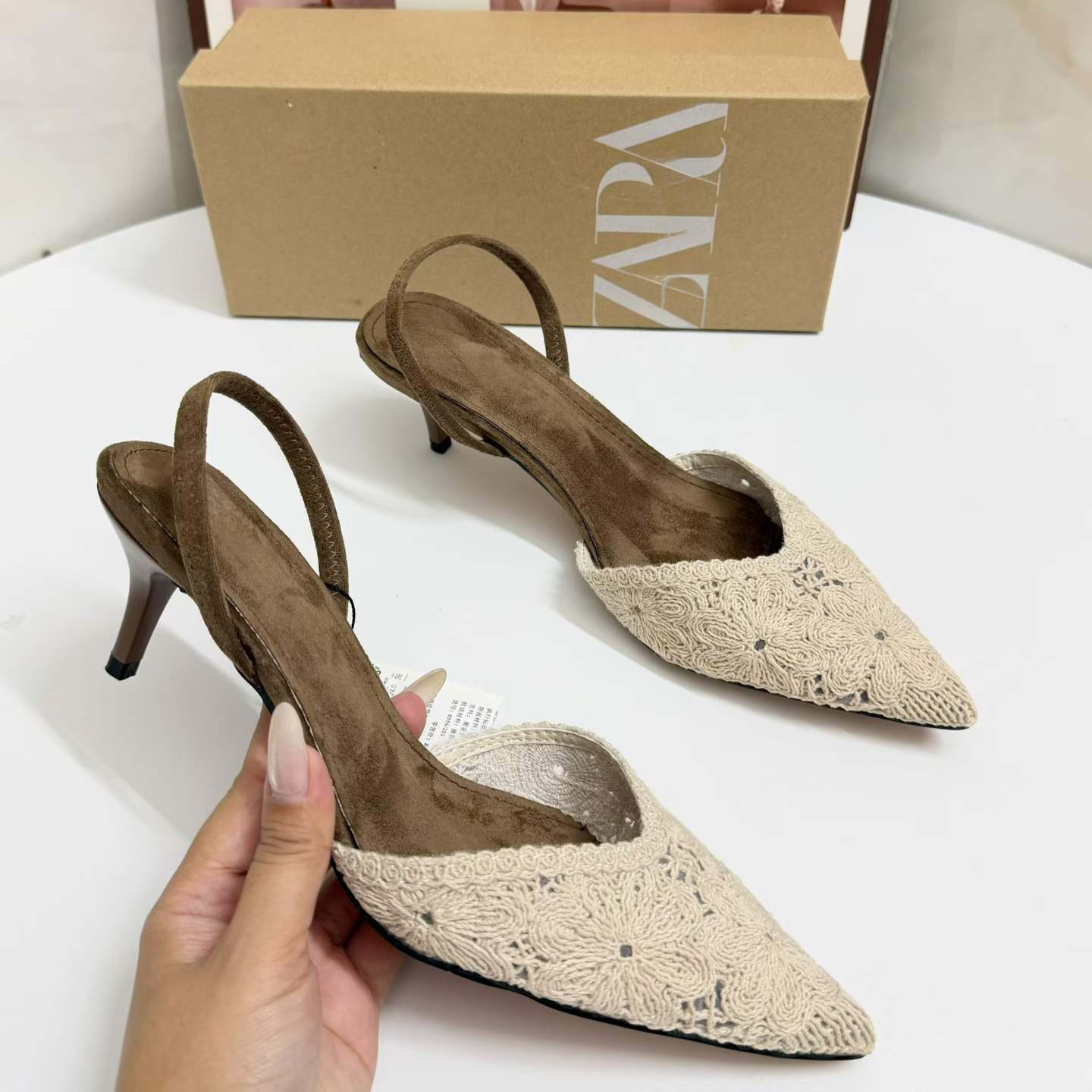 JHC-HB-033 | Embroidered Slingback Pointed-Toe Stiletto Heel Mule Slide angle 2