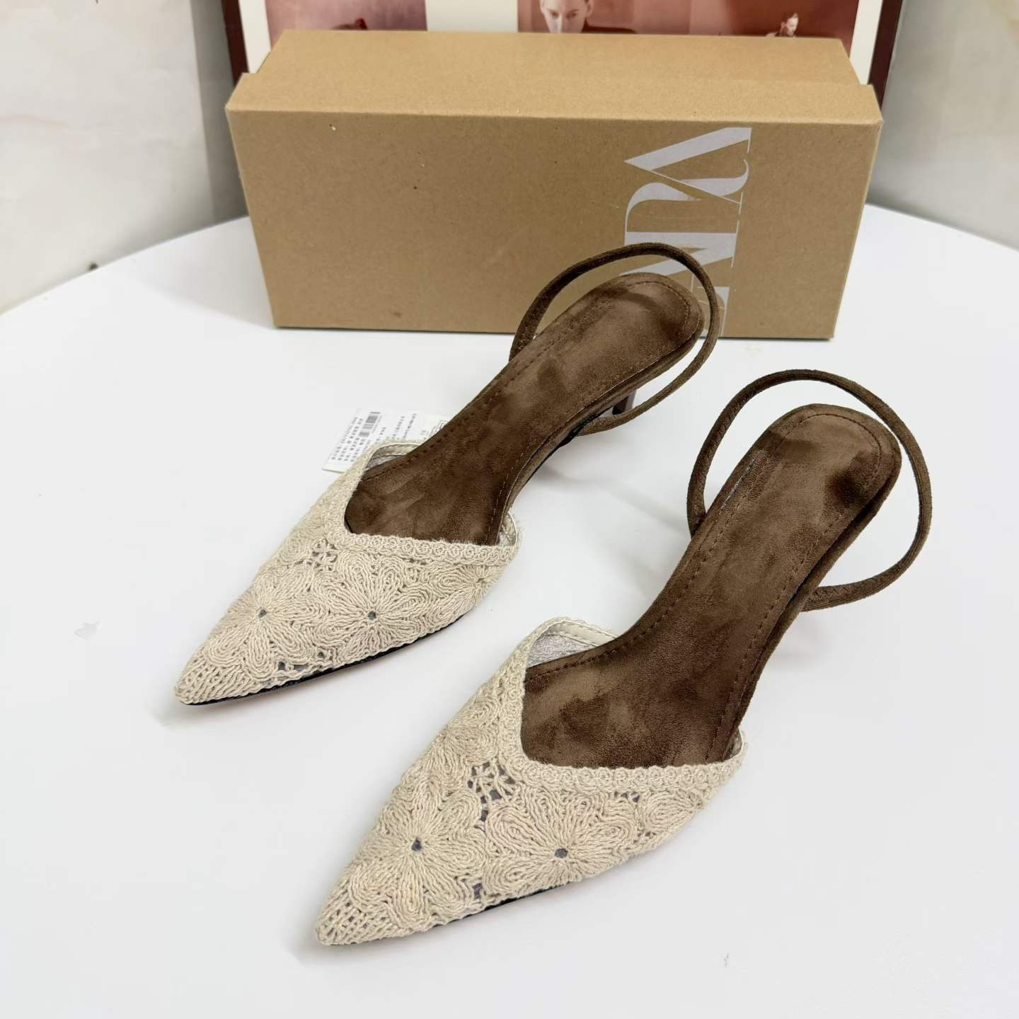 JHC-HB-033 | Embroidered Slingback Pointed-Toe Stiletto Heel Mule Slide angle 3