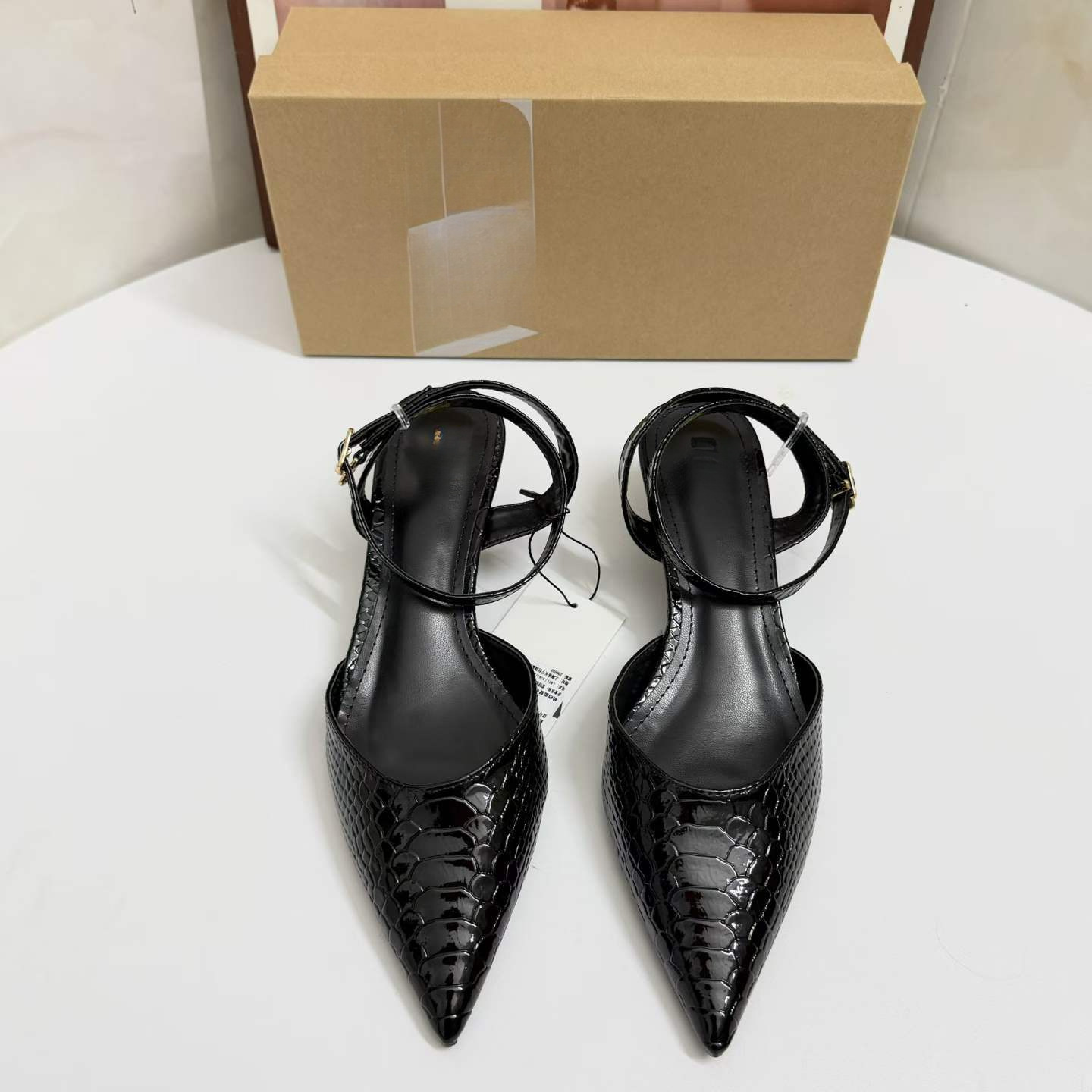 JHC-HB-143 | Metal Buckle Patent Gloss Pointed-Toe Stiletto Heel Mule Slide - Fujian Jinhongchang Sports Goods Co., Ltd.
