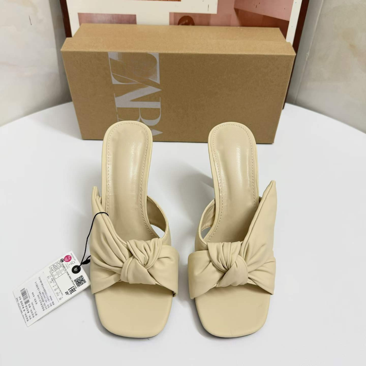 JHC-HB-242 | Crisscross Straps Square-Toe Stiletto Heel Heeled Slide - Fujian Jinhongchang Sports Goods Co., Ltd.