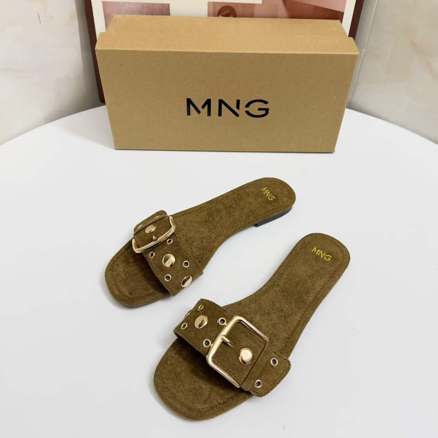JHC-HB-142 | Metal Buckle Flat Casual Slide Slipper angle 2