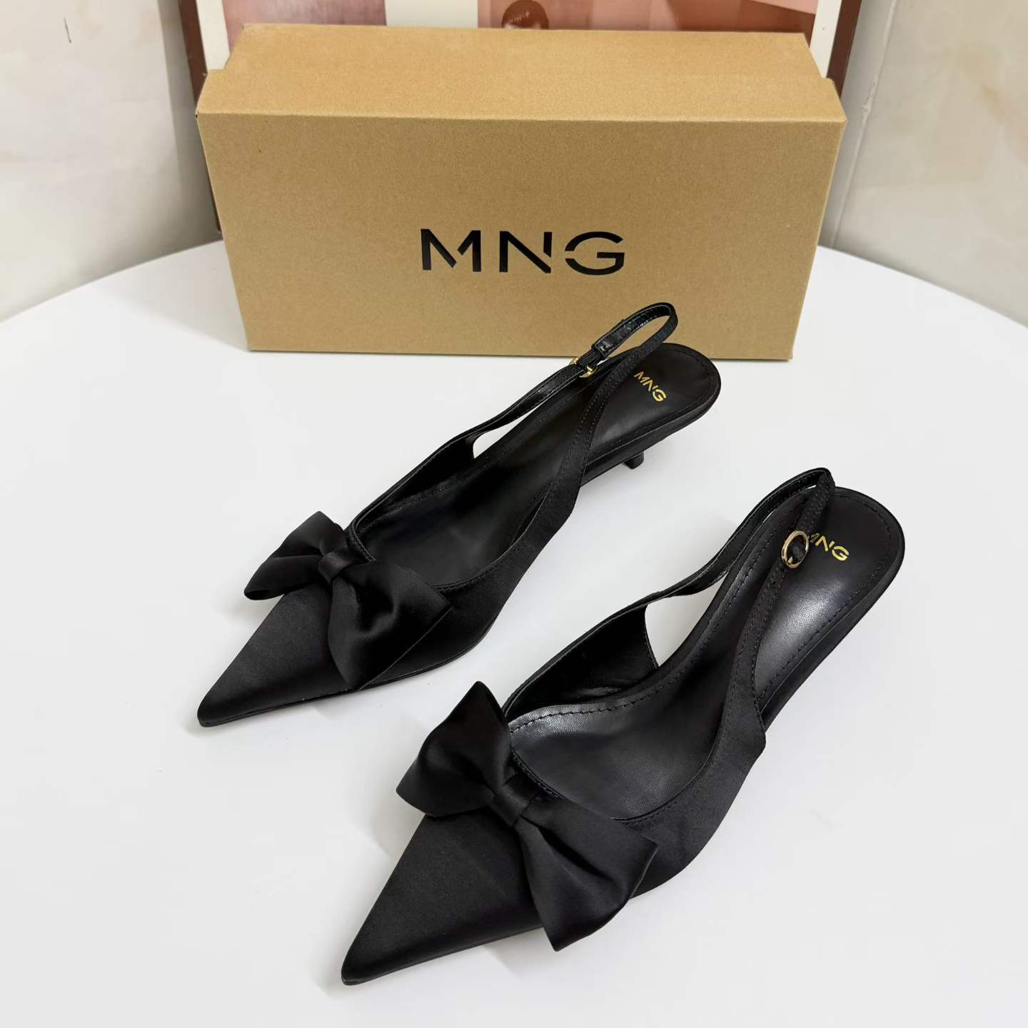JHC-HB-281 | Bow Detail Pointed-Toe Stiletto Heel Dress Sandal - Fujian Jinhongchang Sports Goods Co., Ltd.