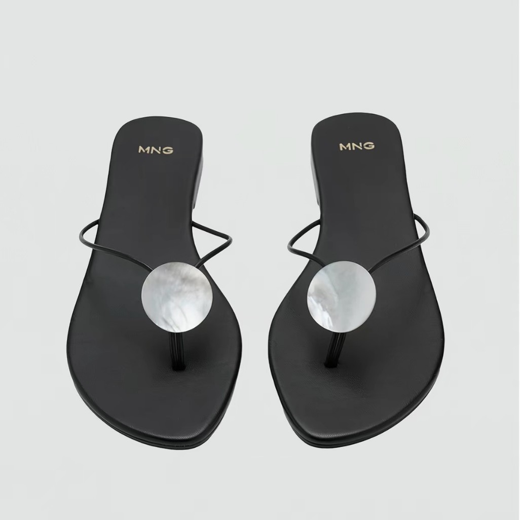 JHC-HB-280 | Round-Toe Flat Thong Flip-Flop angle 2