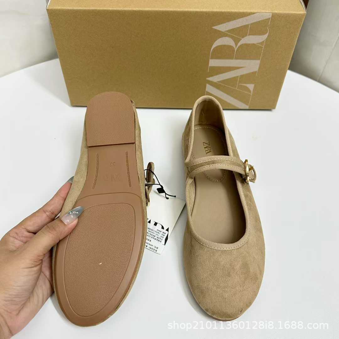 JHC-HB-220 | Round-Toe Flat Mary Jane Flat angle 3