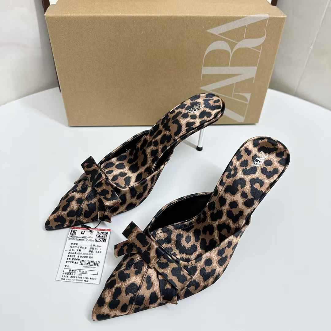JHC-HB-305 | Bow Detail Animal Print Pointed-Toe Stiletto Heel Mule Slide angle 3
