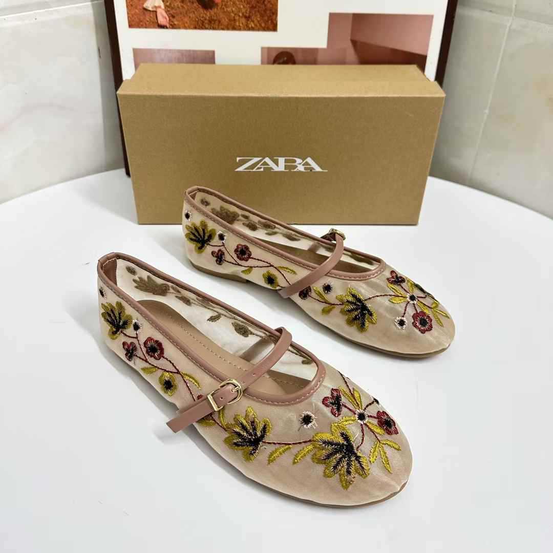 JHC-HB-252 | Embroidered Flat Ballet Flat angle 3