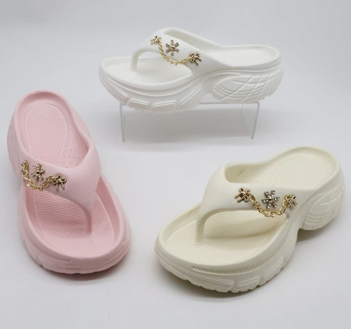 JHC-KIDS-108 | Pivoting Strap Anti-Slip Kids Foam Sandal (Kids Sizes) - Fujian Jinhongchang Sports Goods Co., Ltd.